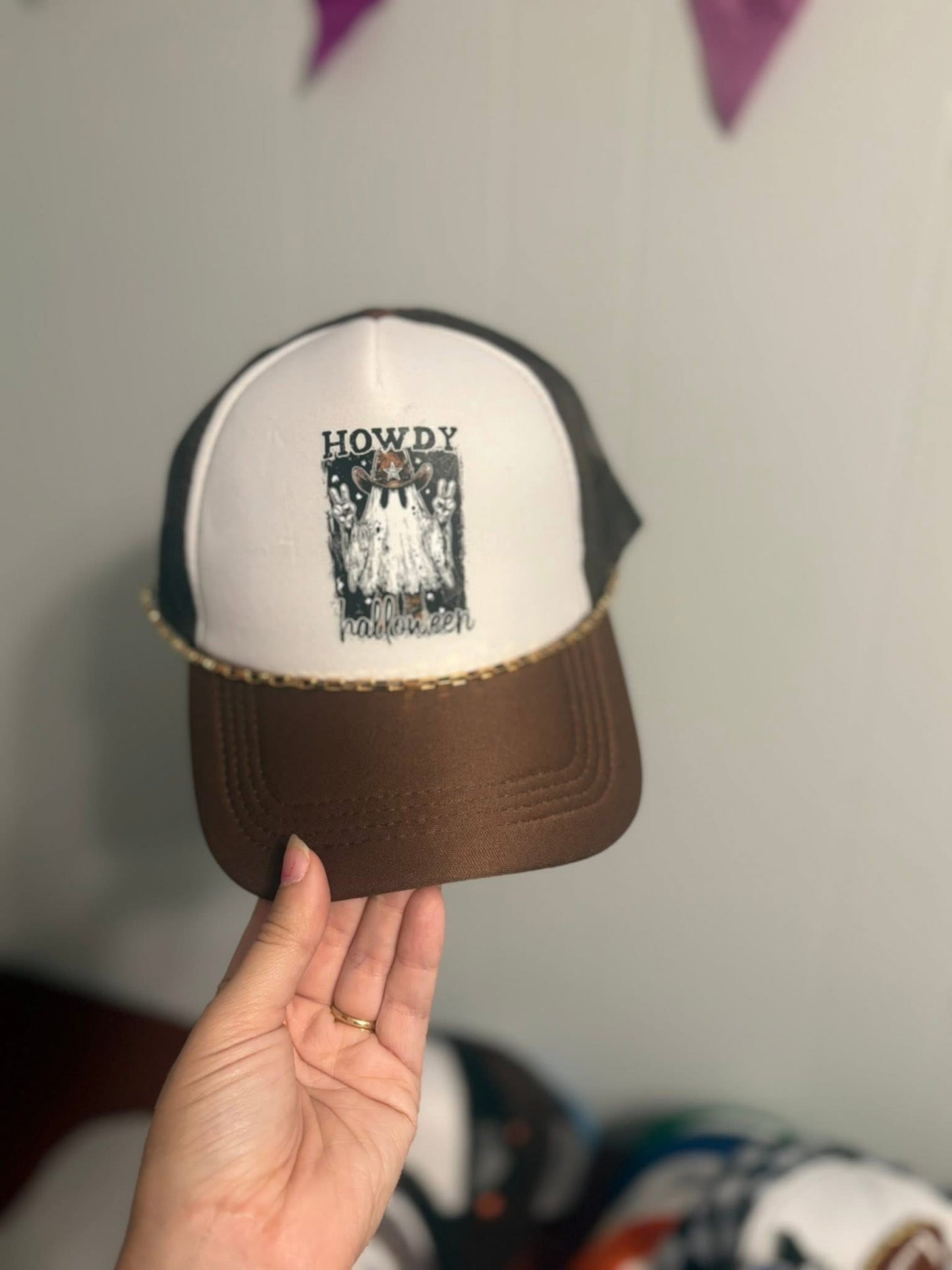 Howdy Halloween + Gold chain